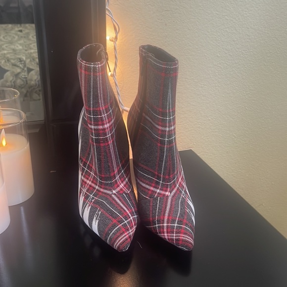 Aldo Red Ankle Boots - Picture 5 of 8